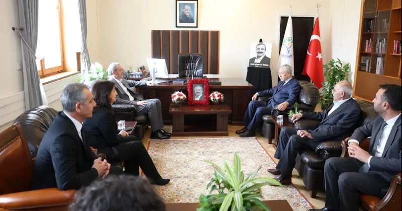 Bülent Arınç tan Önder e suikast sorusuna yanıt: Görev alanlar dikkatli olsun Sözcü Gazetesi