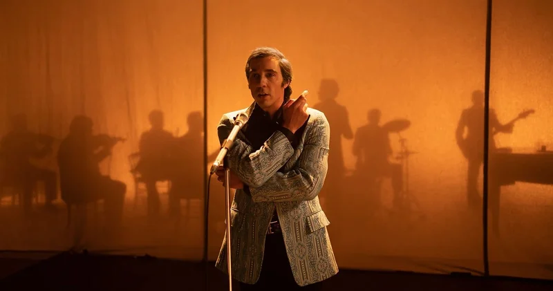 Ve perdede Mösyö Aznavour! Agos