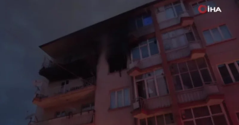 Apartmanda yangın paniği: 11 kişi dumandan etkilendi