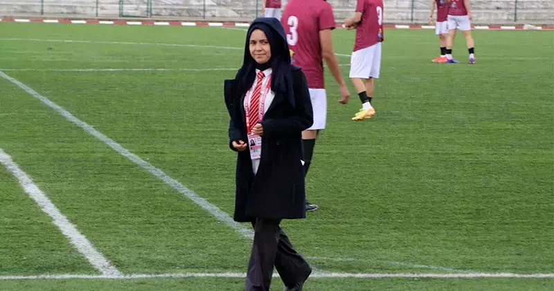 Burdur un ilk kadın saha komiseri 200 üncü maçına çıktı