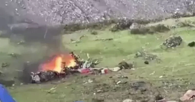 Hindistan da helikopter düştü! Çok sayıda ölü var