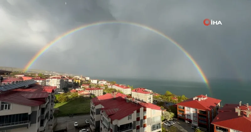 Van Gölü nde gökkuşağı ile görsel şölen