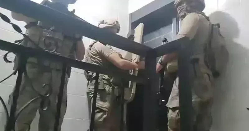 İzmir merkezli 4 ilde FETÖ ye operasyon: 10 gözaltı