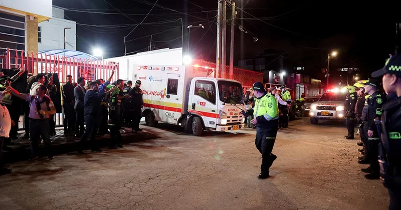 Kolombiya da cumhurbaşkanı adayı Turbay miting konuşması esnasında vuruldu