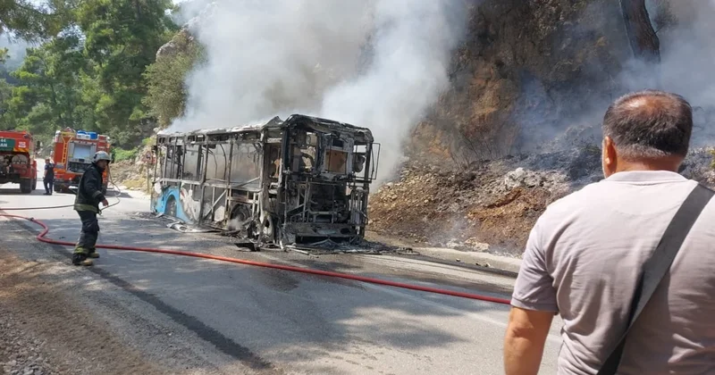 Otobüsteki yangın ormana sıçradı Sözcü Gazetesi