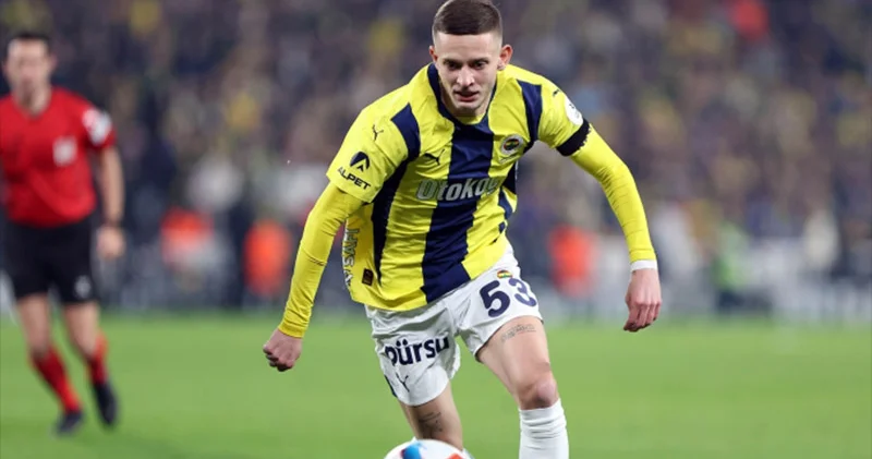 Sebastian Szymanski ye Serie A ekibinden kanca