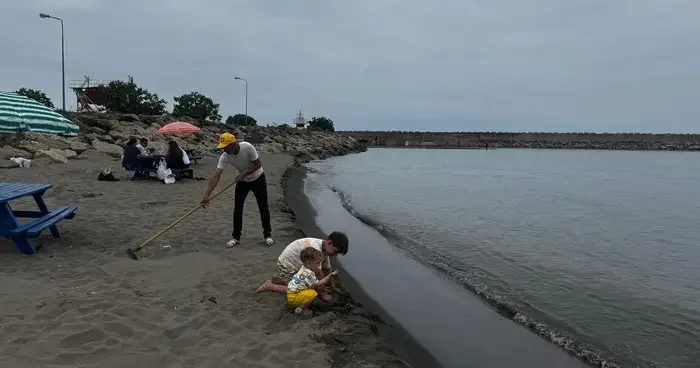 Boğulma vakalarının önüne geçmek için o bölgede sezon boyu denize girmek yasaklandı