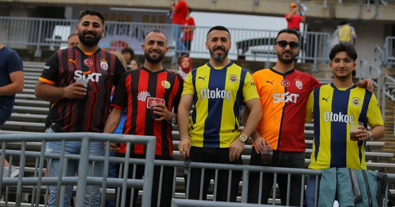 ABD Türkiye maçı için Amerika kıtasındaki Türkler stadyuma akın etti