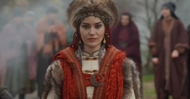 Alparslan Büyük Selçuklu yla yollarını ayıran Fahriye Evcen in yeni adresi şaşırttı!