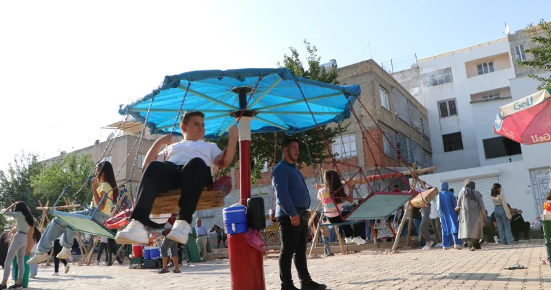 Kilis in yüzlerce yıllık bayram yeri nde çocuklar gönüllerince eğlendi