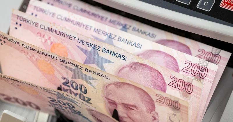 Çalışanlar dikkat: Bugün iki günlük ücret ödenmeli, haftalık tatilse 2.5 gün ödenmeli