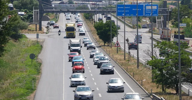 Tekirdağ İstanbul yolunda bayram tatilinden dönüş yoğunluğu başladı Tekirdağ Haberleri