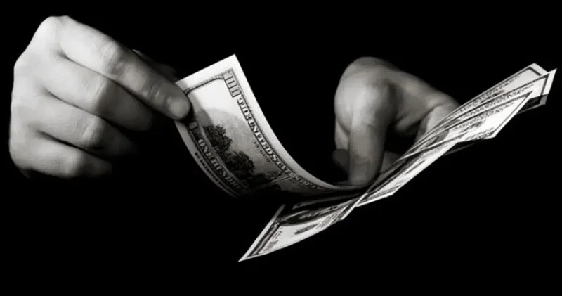 Kara para hamlesi: 16 şirket ve 30 kişi listeye alındı!