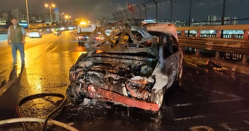 Bayrampaşa da yayaya çarpmamak için bariyerlere çarpan otomobil alev aldı Güncel haberler Son dakika haberleri