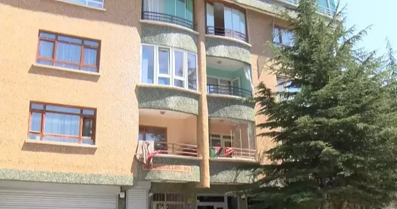 Balkondan düşen 1,5 yaşındaki Göktuğ, ağır yaralandı