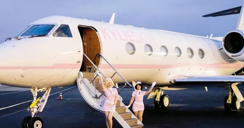 Çevreciler tepkili... Kylie Jenner her yere jetiyle gidiyor