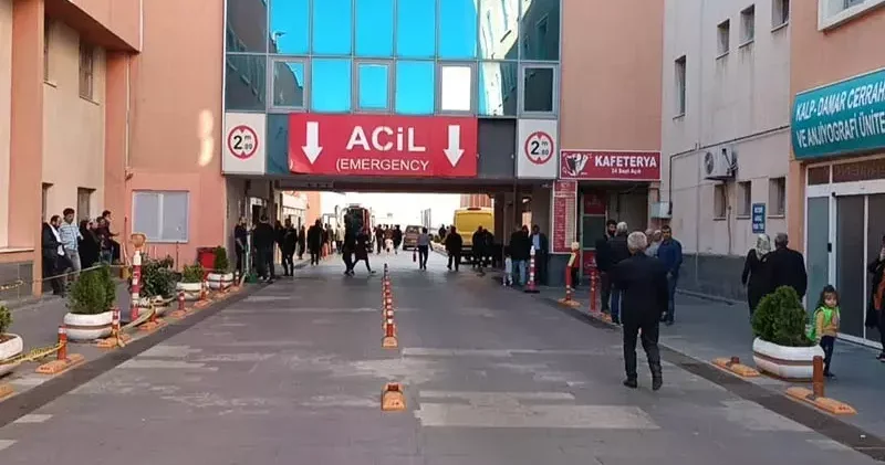 Eşini ve 2 kızını bıçakladı, cami tuvaletinde yakalandı