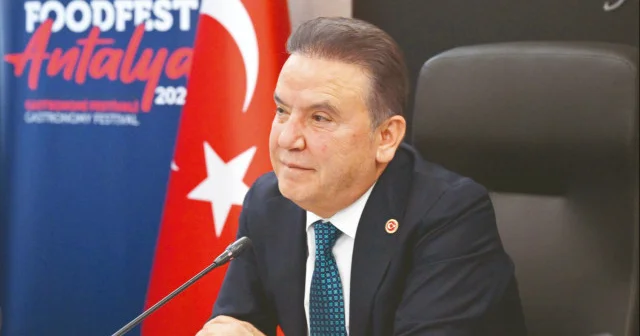 Muhittin Böcek görevden alındı Yerel Gündem Haberleri