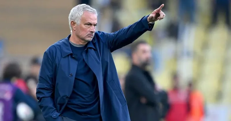 Fenerbahçe den Beşiktaş a transfer çalımı! Transfer bitmek üzere...