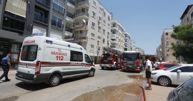 Antalya da evde çıkan yangında dumandan etkilenen 10 kişi hastaneye kaldırıldı