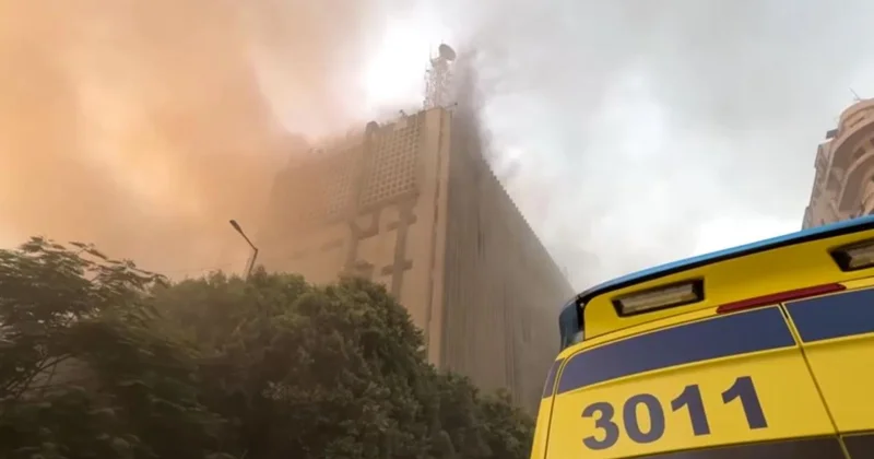 Kahire de iletişim merkezinde yangın: 22 kişi yaralandı