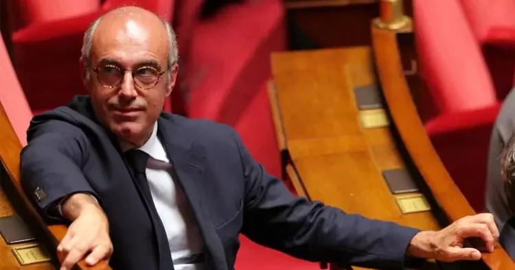 Fransa yı sarsan ölüm: Vekilin cansız bedeni bulundu