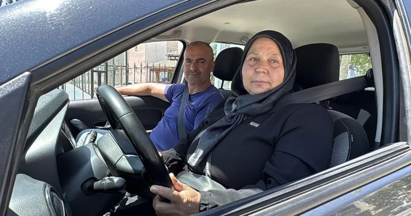 55 yaşındaki kadın, 2 dosya yaktı 12. sınavda ehliyet almaya hak kazandı