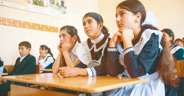 Rus okulları kapatılsın baskısı Dünya Haberleri