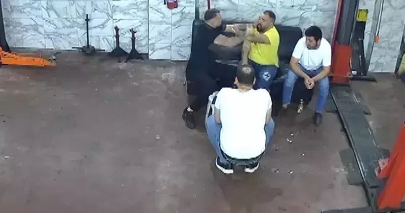 Tartıştıkları kişiyi levye ile döven 2 şüpheli tutuklandı
