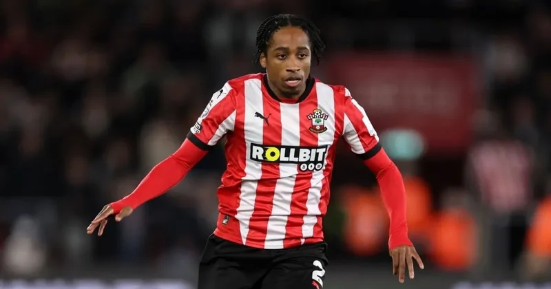 Fenerbahçe den sağ beke Kyle Walker Peters bombası!
