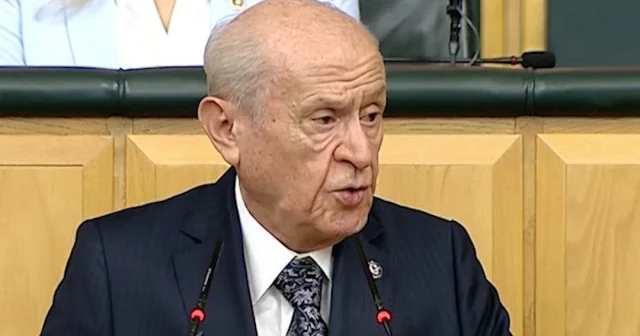 Bahçeli CHP liderinin sokak çağrısına cevap verdi: Hayırdır Özgür Bey darbe mi düşünüyorsun? VİDEO İZLE