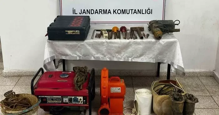 Yalova’da 3 defineci suçüstü yakalandı