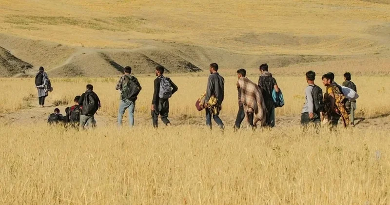 İçlerinden Mossad ajanı çıkınca 700 bin Afganı sınır dışı ettiler Sözcü Gazetesi