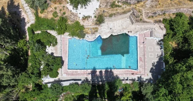 Erciyes in suyuyla besleniyor! Sıcaklığı 20 derece, 400 yıllık doğal havuz
