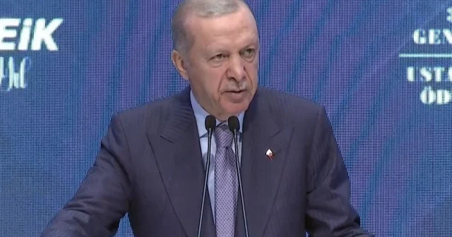 Cumhurbaşkanı Erdoğan: Her adımı dikkatle hesap edilmiş ince bir siyaset izliyoruz VİDEO İZLE