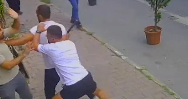 Esenyurt ta telefon tamiri kavgası: Demir sopayla dükkanı bastı VİDEO İZLE