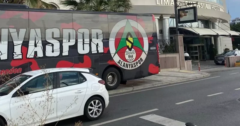 Fenerbahçe maçı ertelenen Alanyaspor İstanbul a geldi! İşte nedeni