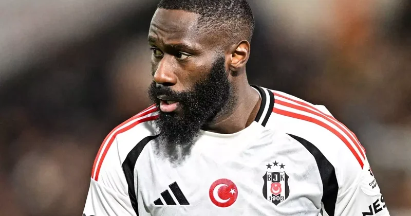 Beşiktaş tan beğenilmeyip gönderilen Masuaku Premier Lig e transfer oldu
