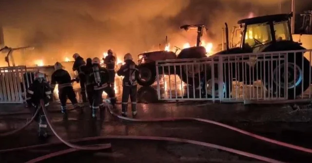 Diyarbakır da gece alevlerle aydınlandı: Onlarca traktör kül oldu VİDEO İZLE
