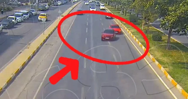 Diyarbakır da trafikte yarış yapan magandalar kamerada VİDEO İZLE
