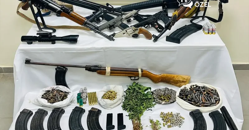 Şanlıurfa da şok operasyon! Cephanelik gibi evler basıldı