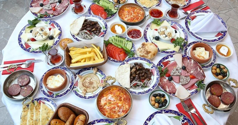 Saray dan tartışılacak serpme kahvaltı kararı Sözcü Gazetesi