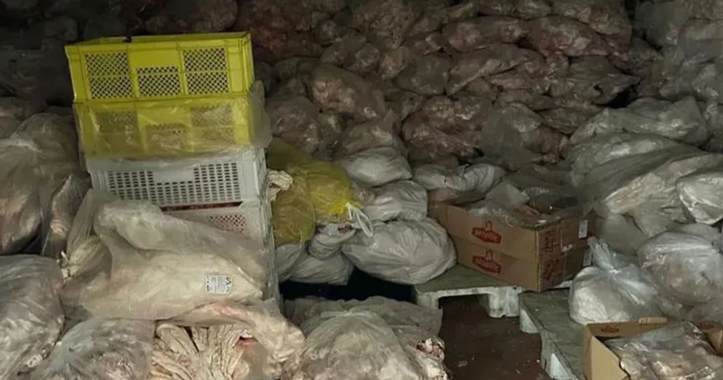 Gıda deposunda skandal; 210 bin 622 TL ceza kesildi!