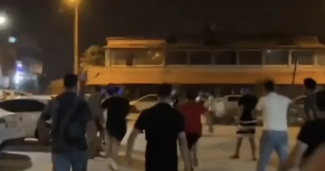 Parktakiler ile ihbara gelen polislere bıçak çeken alkollü 4 kişi gözaltına alındı Hatay Haberleri