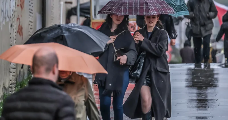 Meteoroloji ve AKOM dan yeni yağmur alarmı! İstanbul, Ankara dahil çok sayıda ili vuracak