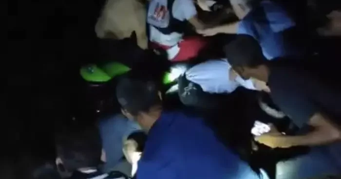 Bingöl de nehirde mahsur kalan 5 kişi kurtarıldı