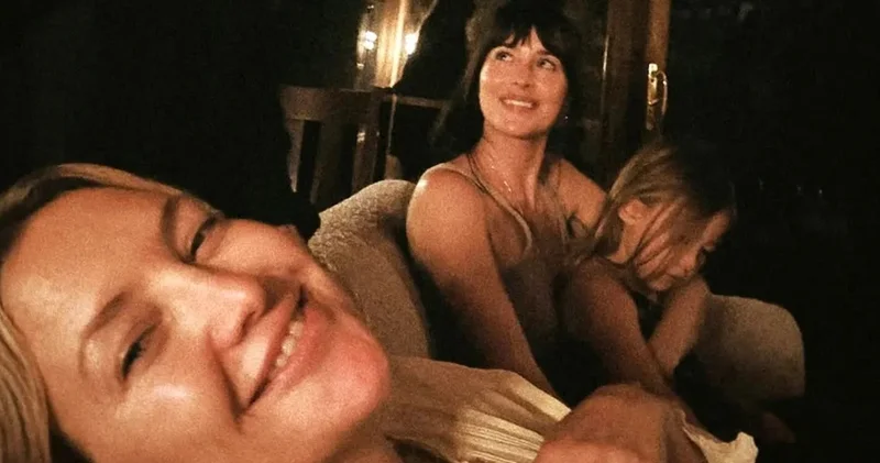 Dakota Johnson ve Kate Hudson yine birlikte tatile çıktı magazin haberleri