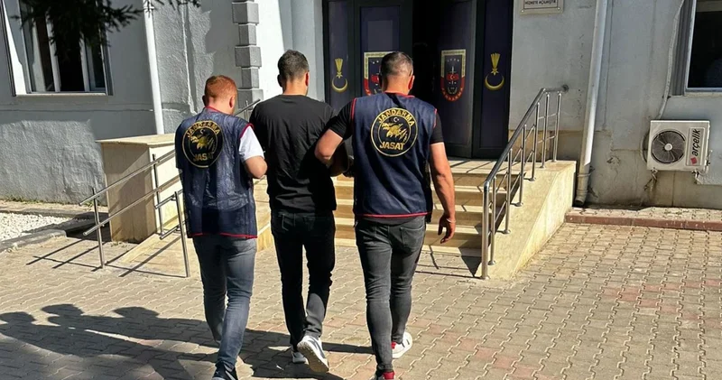 Kesinleşmiş 22 yıl cezası bulunan uyuşturucu taciri yakalandı