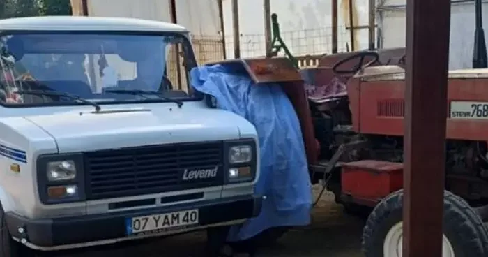 Kamyonet ile traktör arasına sıkışarak hayatını kaybetti