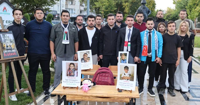 Nevşehir de AK Parti li gençler okulların açıldığı gün Gazze de öldürülen çocukları unutmadı Nevşehir Haberleri